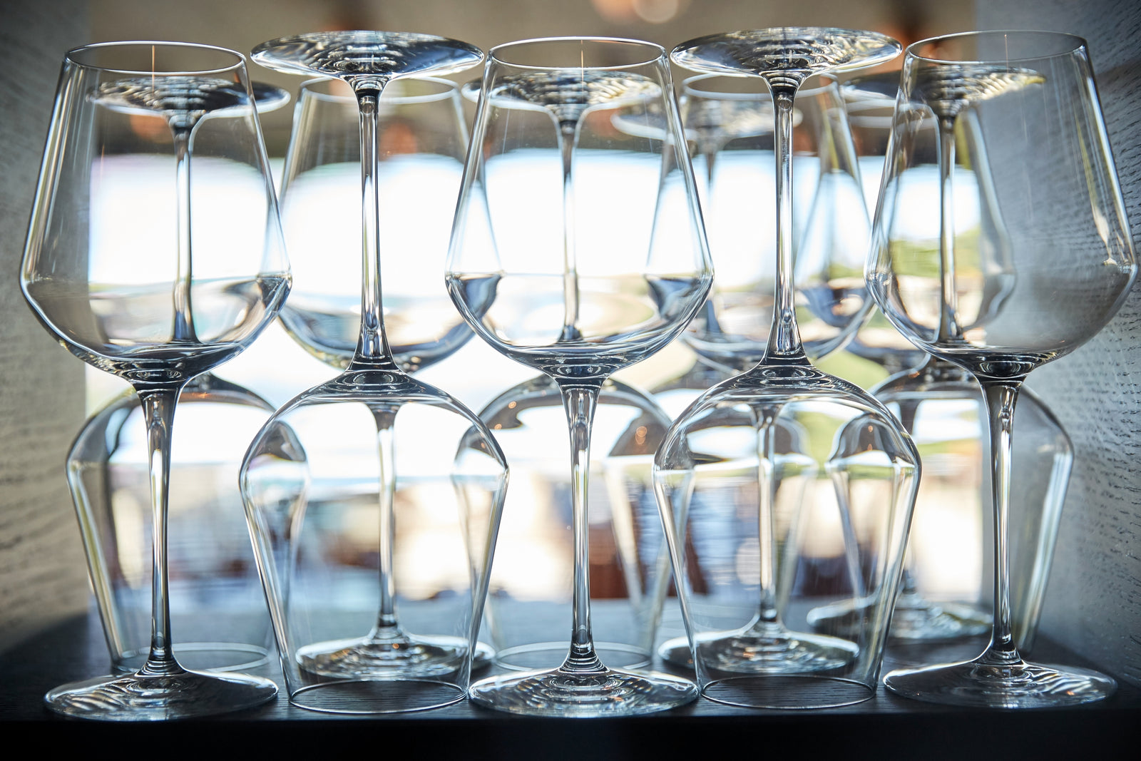 How to Properly Store Wine Glasses at Home