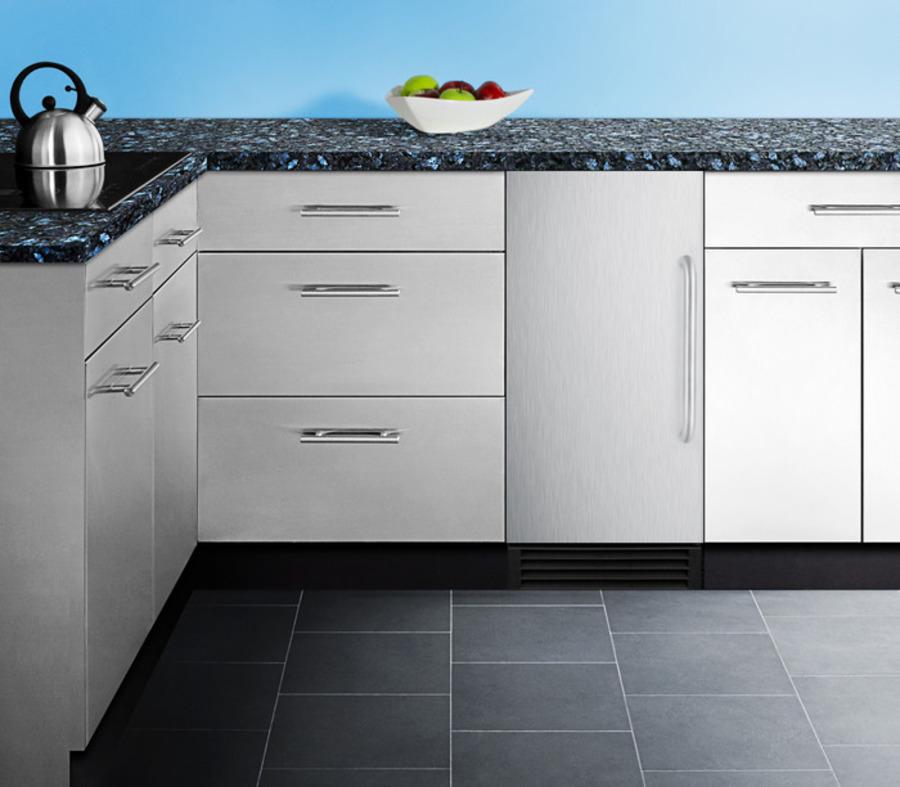 Summit 14.5" ADA Slim Fitting Built In Ice Maker