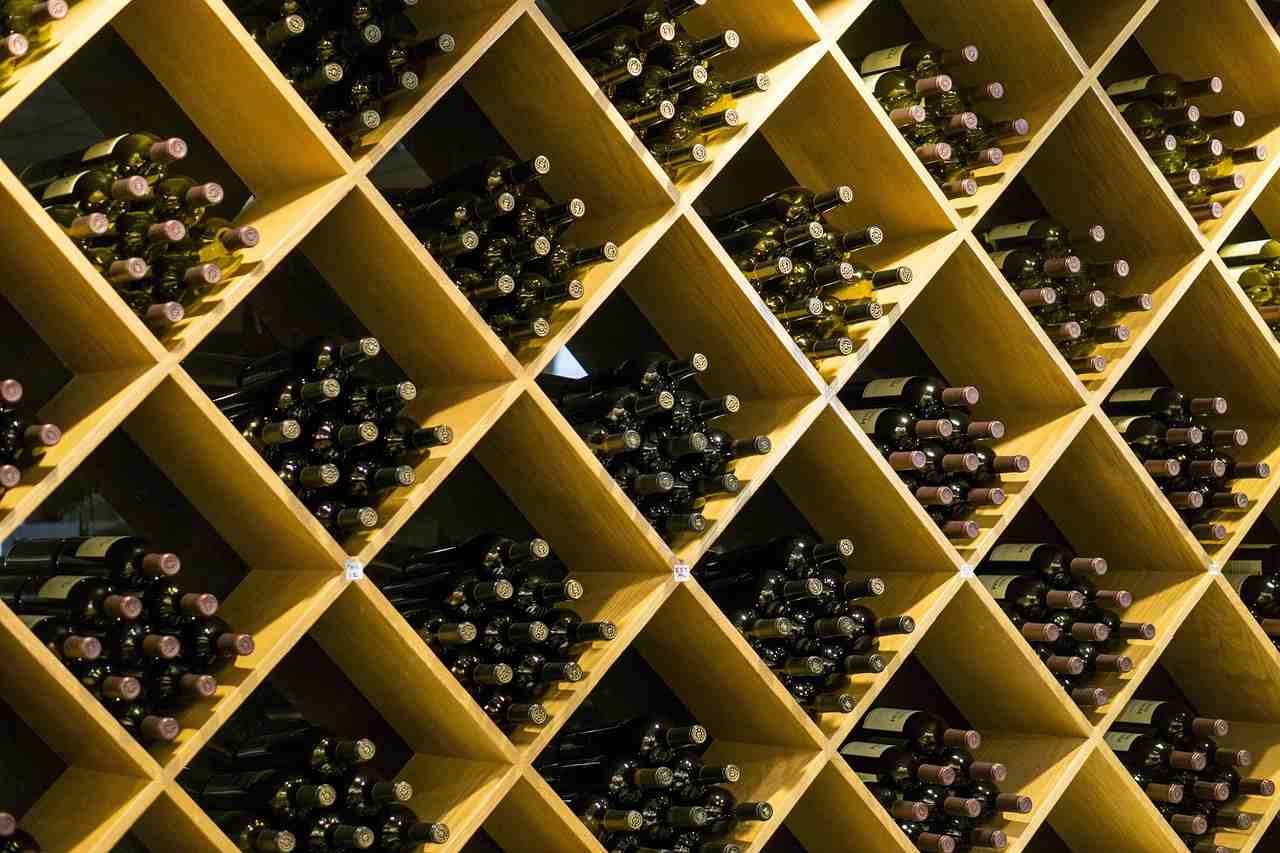 DIY Wall Wine Rack Easy Step by Step Guide for Beginners_Wooden_WCHQ