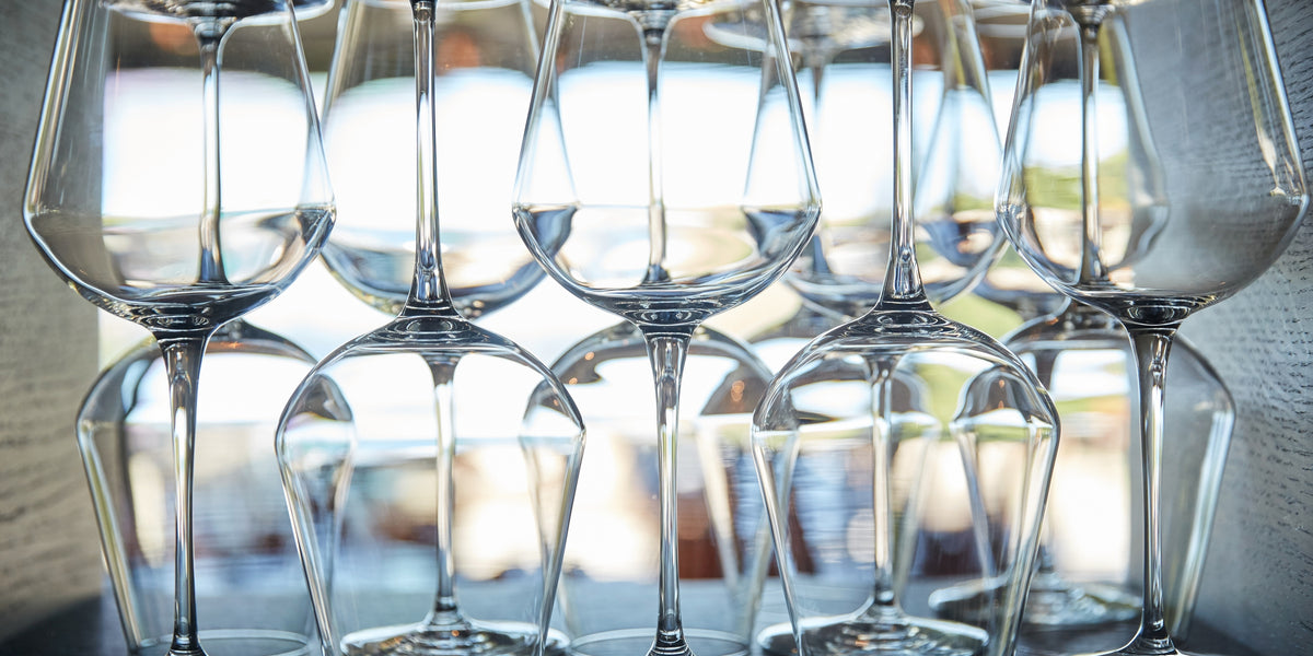How to Properly Store Wine Glasses at Home