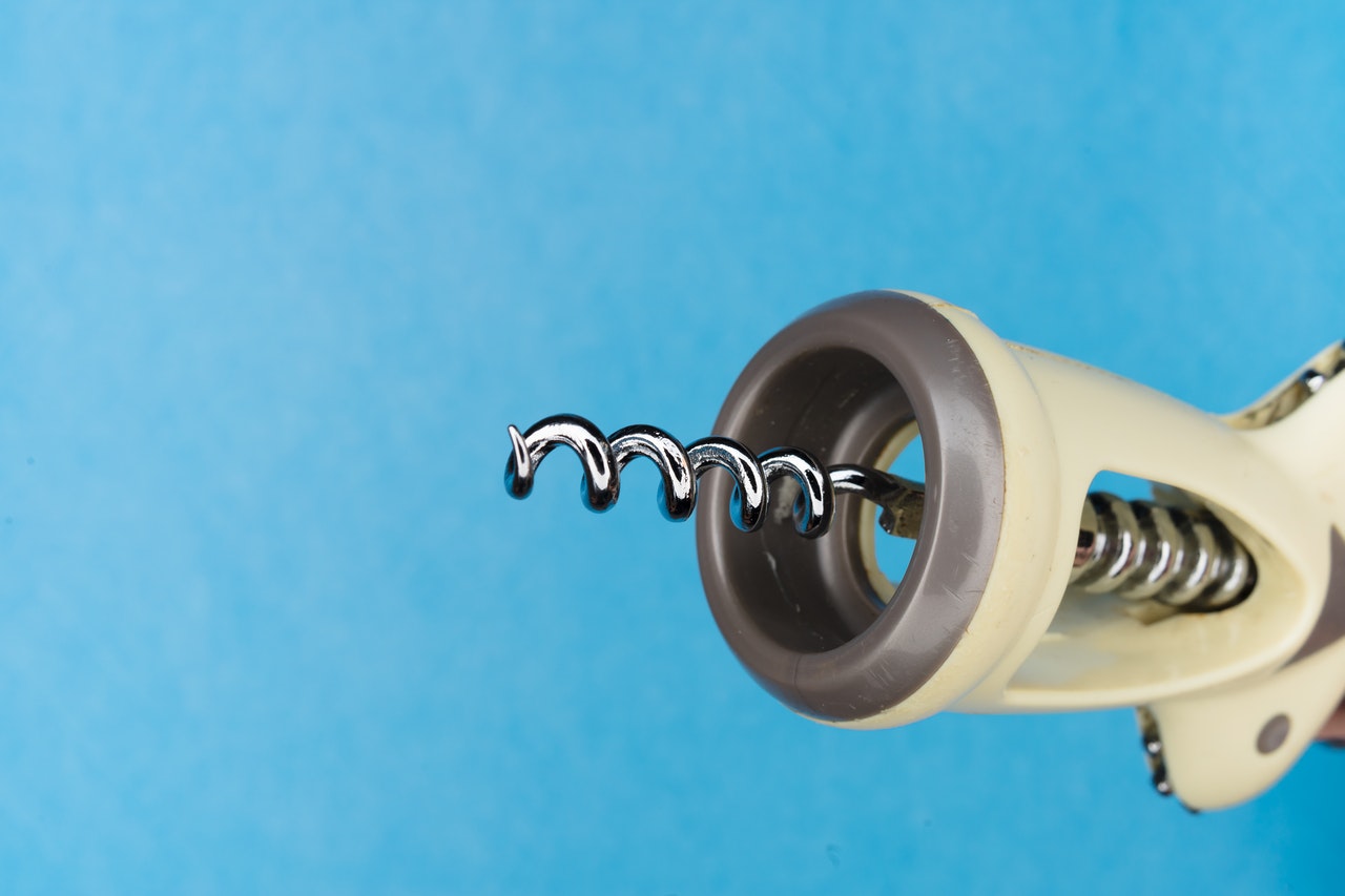 Wing corkscrew wine openers