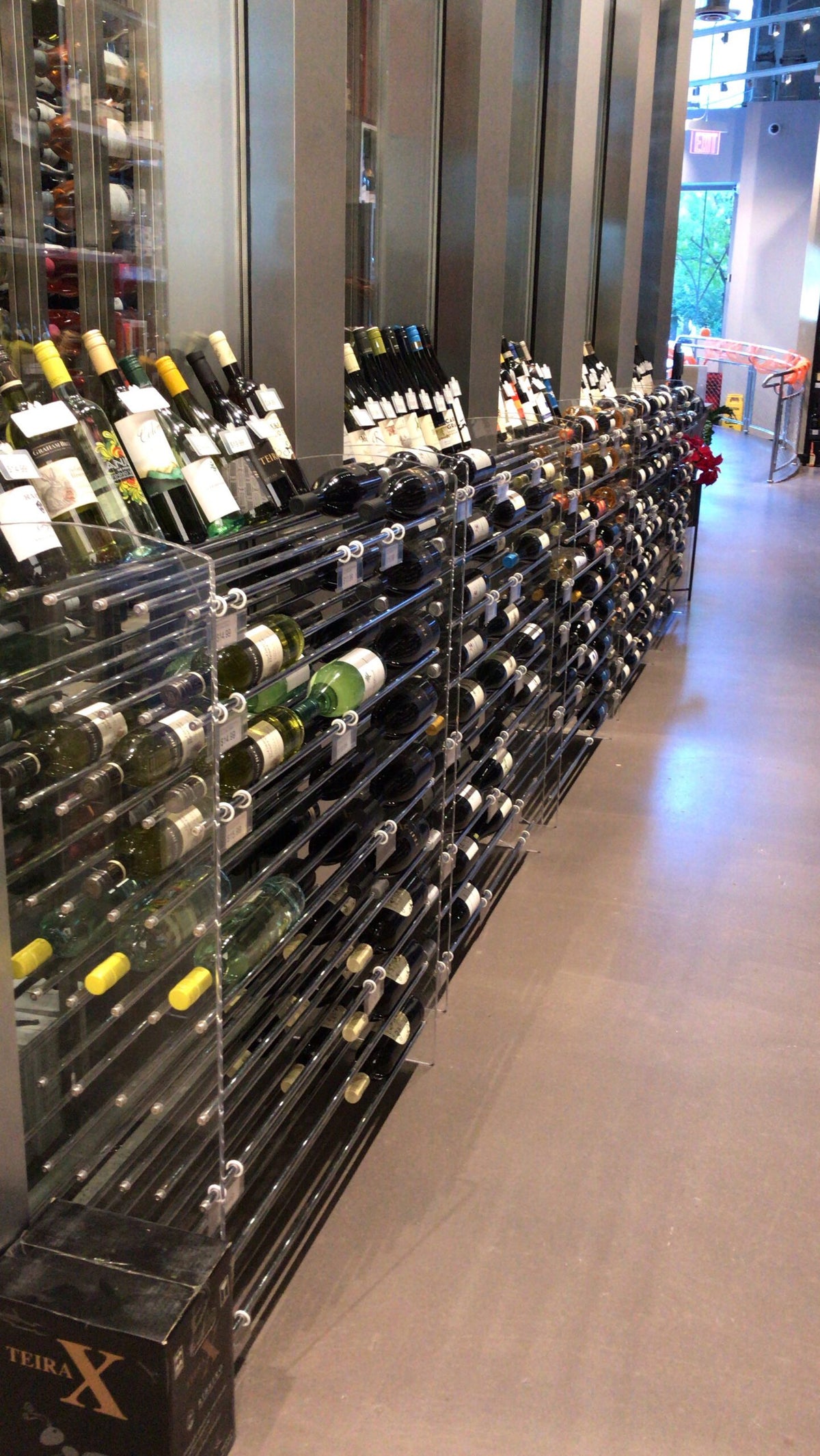 VintageView Evolution Wine Tower 47 3C (freestanding metal and acrylic wine rack)