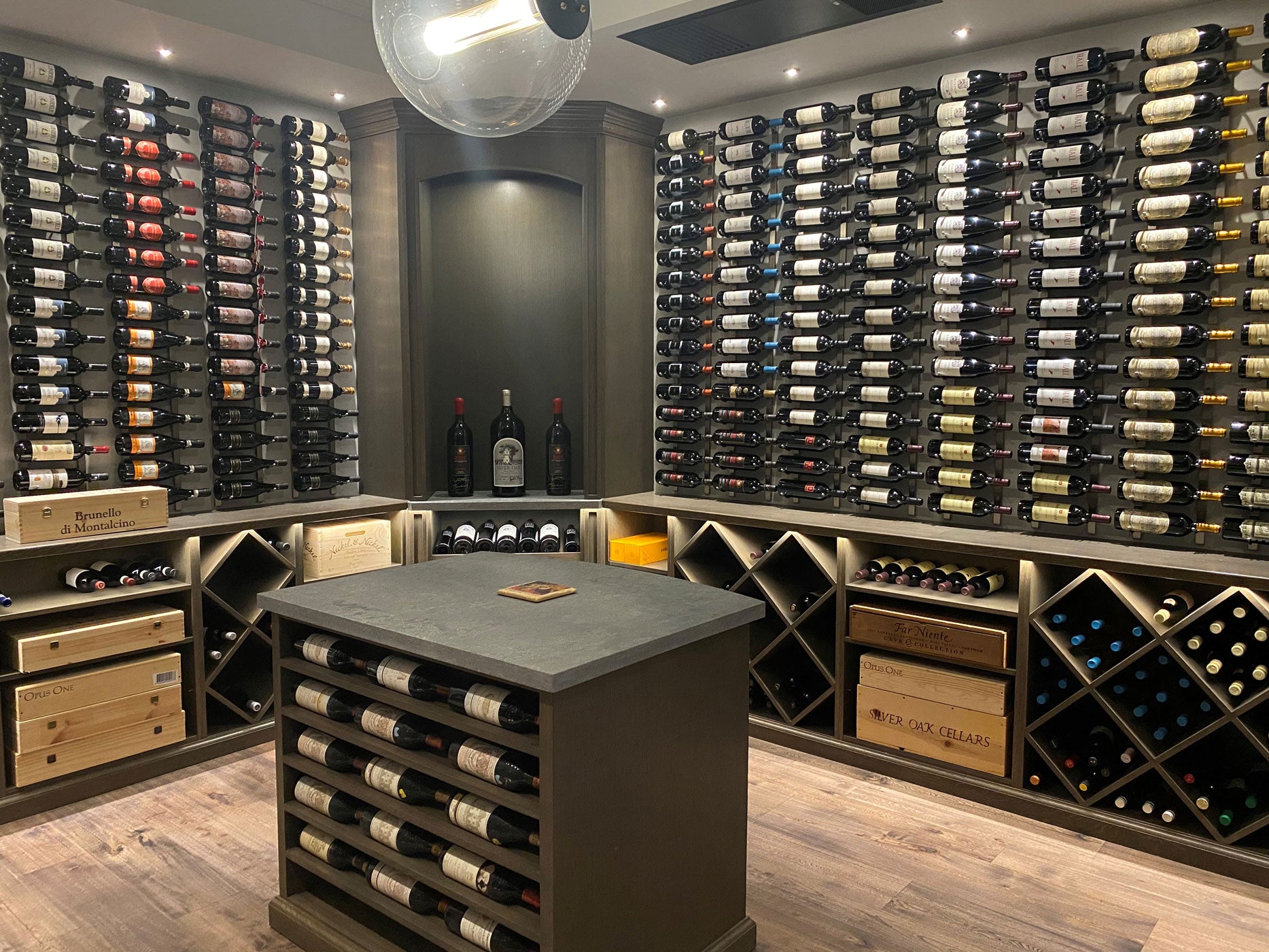 Vintage Room Wine Rack VintageView Wall Mounted WMAG Series 1140mm