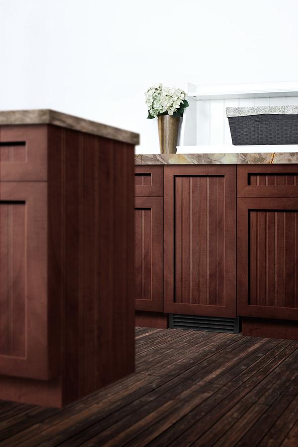 Summit 14.5" Slim Fitting Built In Ice Maker BIM44GIFADA